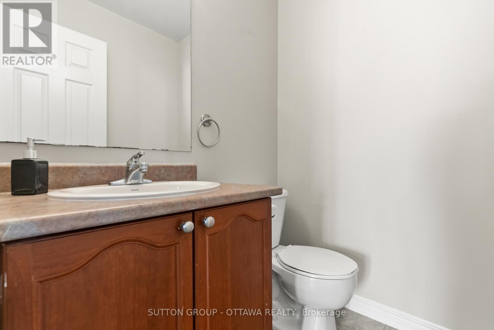 236 Colbert Crescent, Ottawa, Ontario  K1V 2C5 - Photo 11 - X13161464