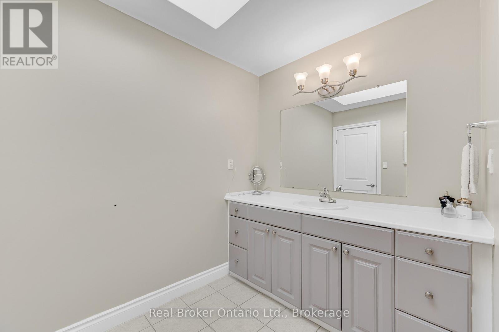 206 Athenia Drive, Hamilton, Ontario  L8J 1V8 - Photo 32 - X13161300