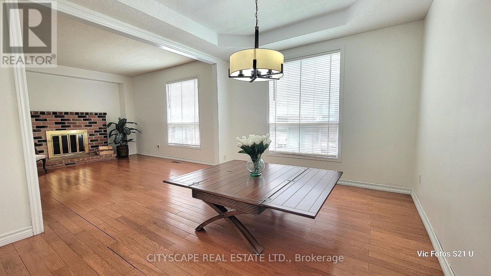 6196 Millers Grove, Mississauga, Ontario  L5N 3C8 - Photo 5 - W13156000