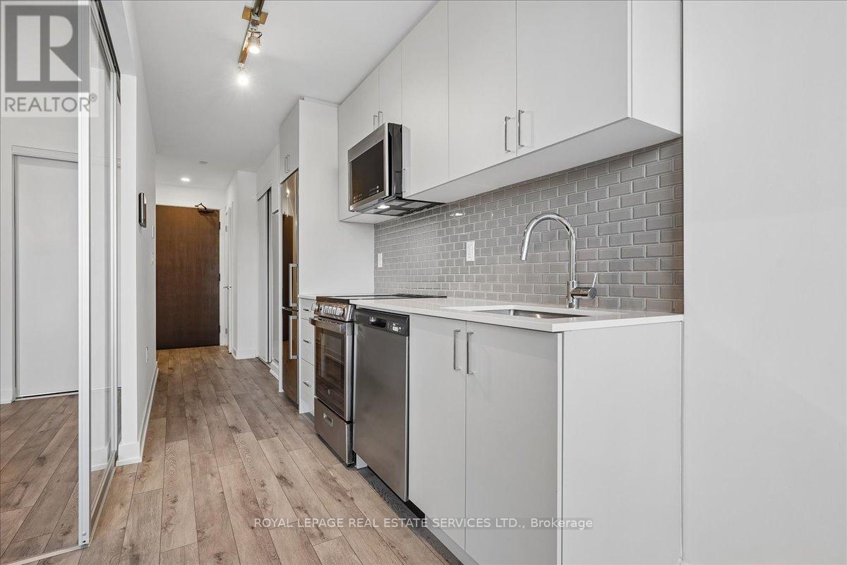 108 - 1005 Dundas Street E, Oakville, Ontario  L6H 8C7 - Photo 3 - W13160900