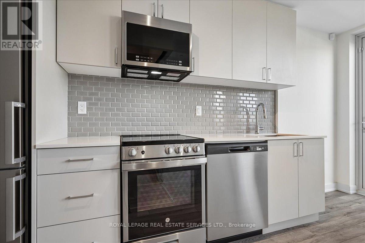 108 - 1005 Dundas Street E, Oakville, Ontario  L6H 8C7 - Photo 4 - W13160900