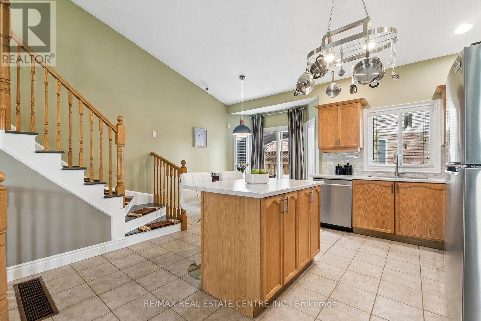704 Russell Court, Shelburne, Ontario  L9V 3P4 - Photo 11 - X13161050