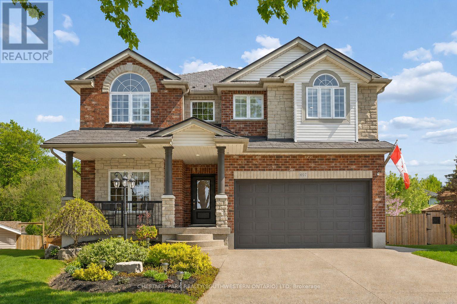 697 BREAKWATER CRESCENT, Waterloo, Ontario