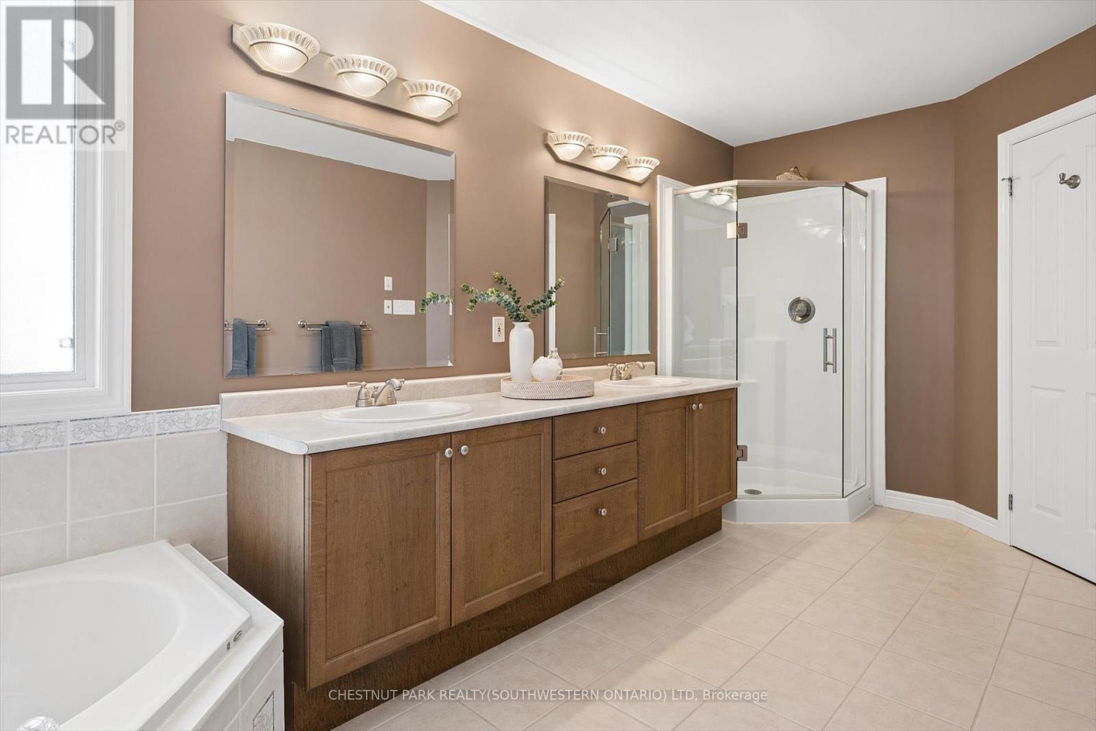 697 Breakwater Crescent, Waterloo, Ontario  N2K 4H8 - Photo 29 - X13161160