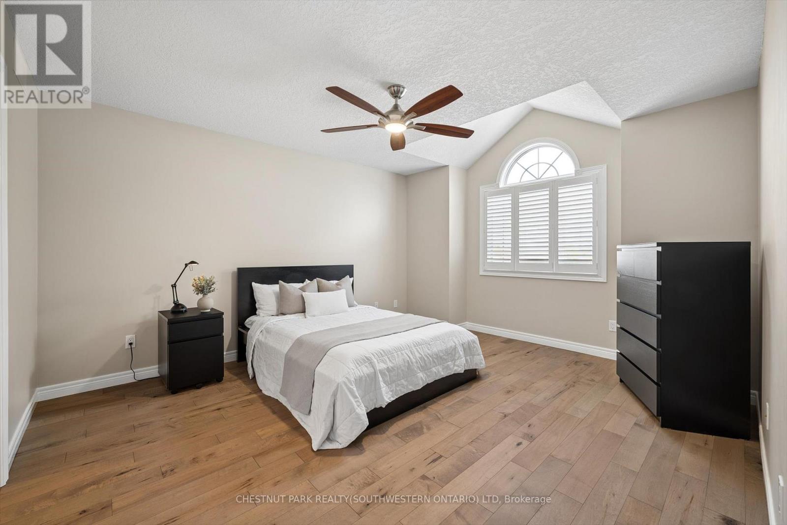 697 Breakwater Crescent, Waterloo, Ontario  N2K 4H8 - Photo 32 - X13161160
