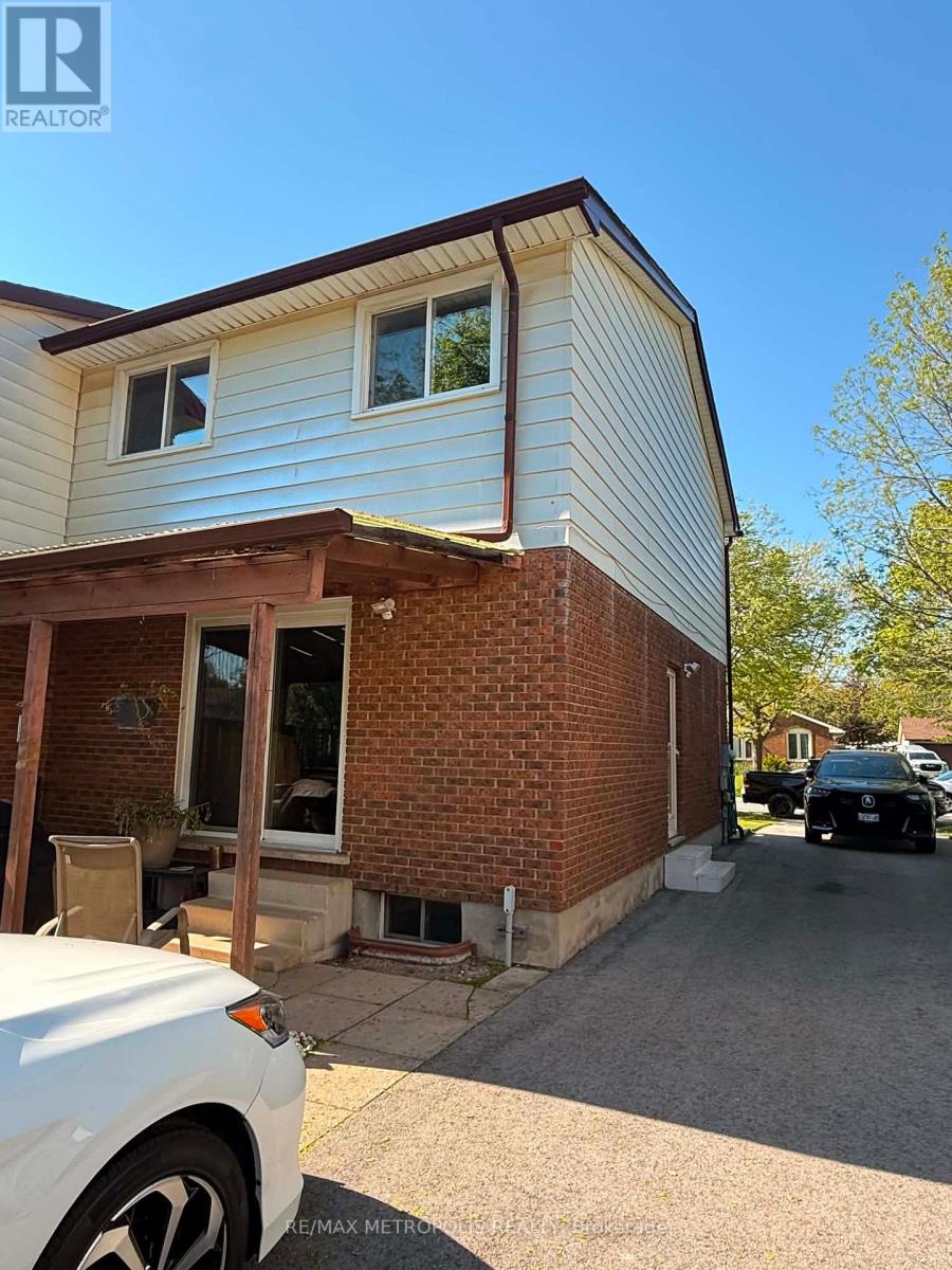 38 Dougherty Crescent, Welland, Ontario  L3C 6A1 - Photo 5 - X13161170