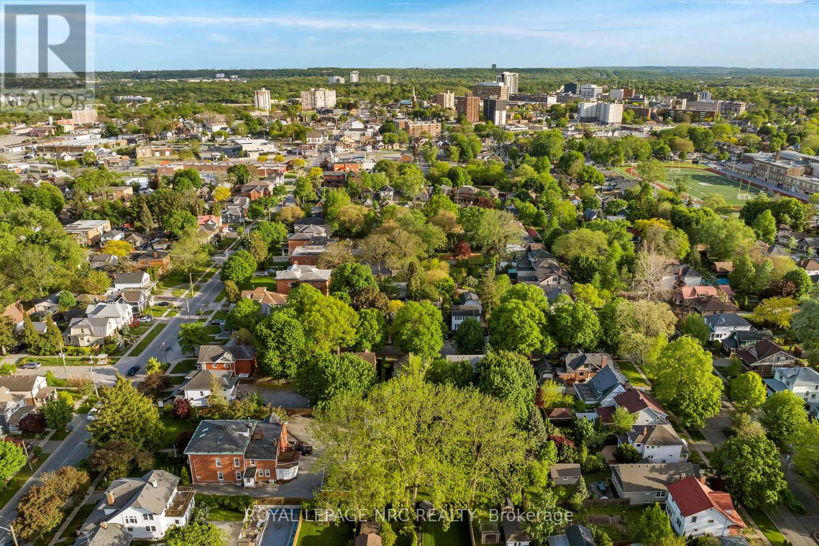 3 Gardiner Place, St. Catharines, Ontario  L2R 1Y7 - Photo 37 - X13161248