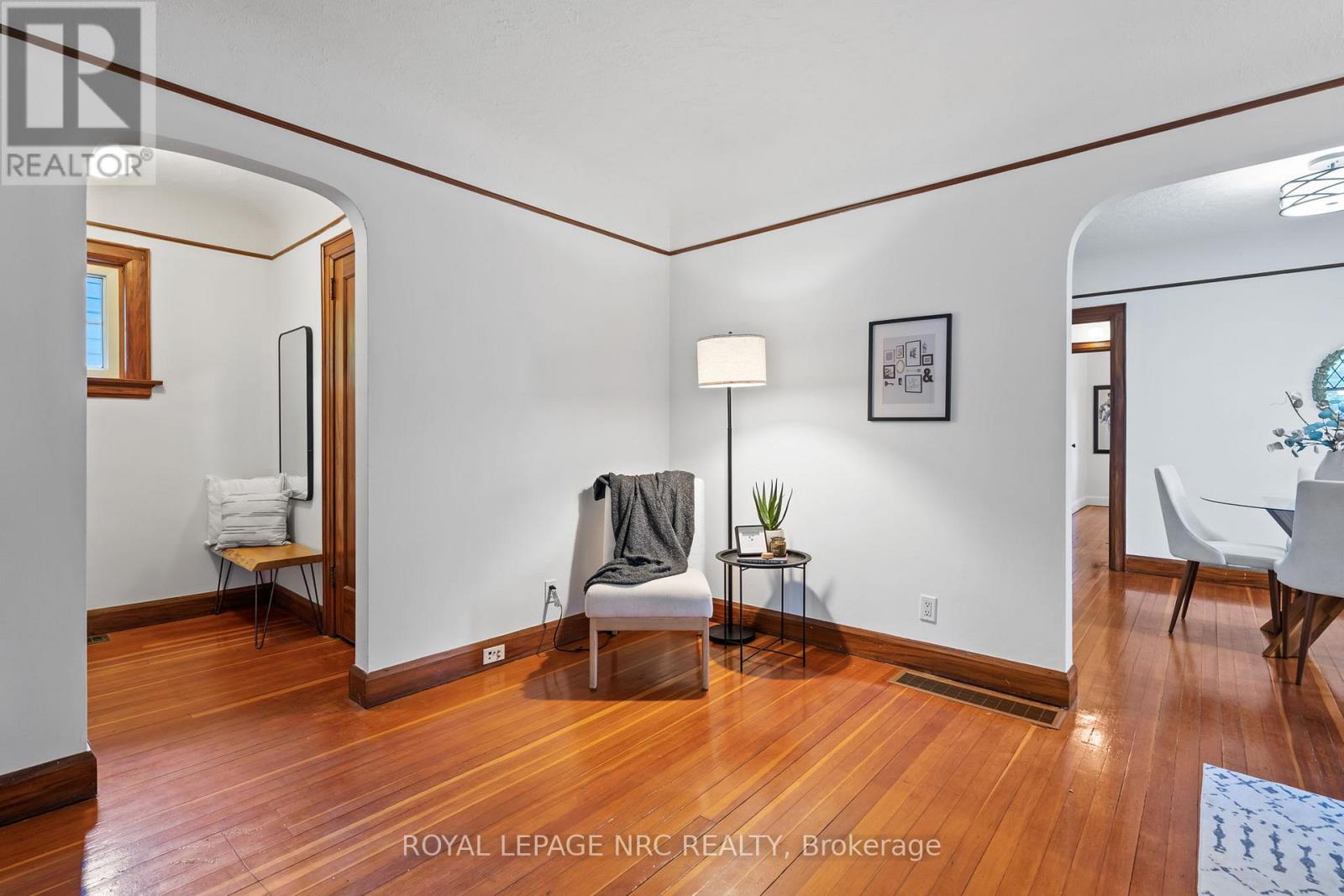 3 Gardiner Place, St. Catharines, Ontario  L2R 1Y7 - Photo 6 - X13161248