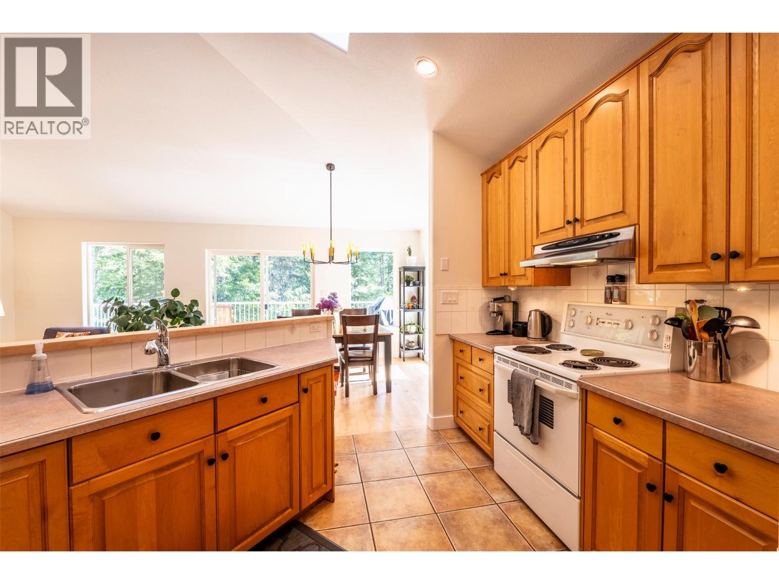 4310 View Ridge Road, Bonnington, British Columbia  V0G 2G3 - Photo 7 - 10388215