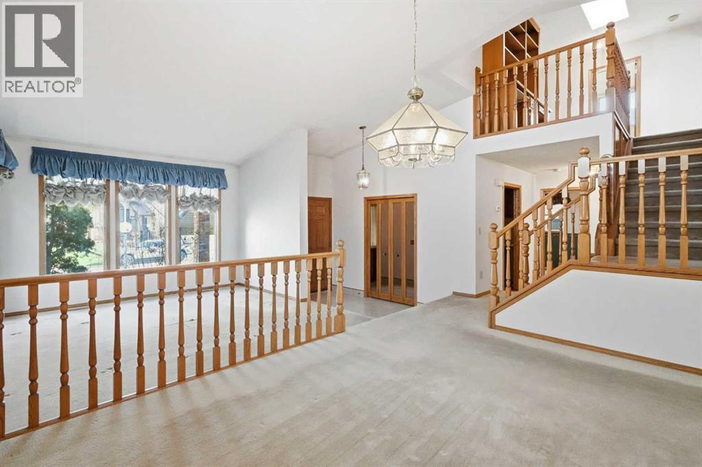 108 Santana Court NW, Calgary, Alberta  T3K 3B1 - Photo 7 - A2313323