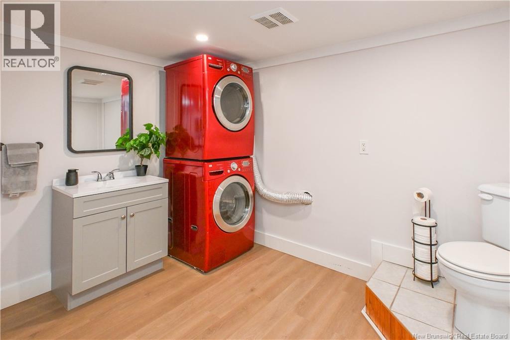 228 Pêcheur Nord Street, Lamèque, New Brunswick  E8T 1J3 - Photo 44 - NB131389