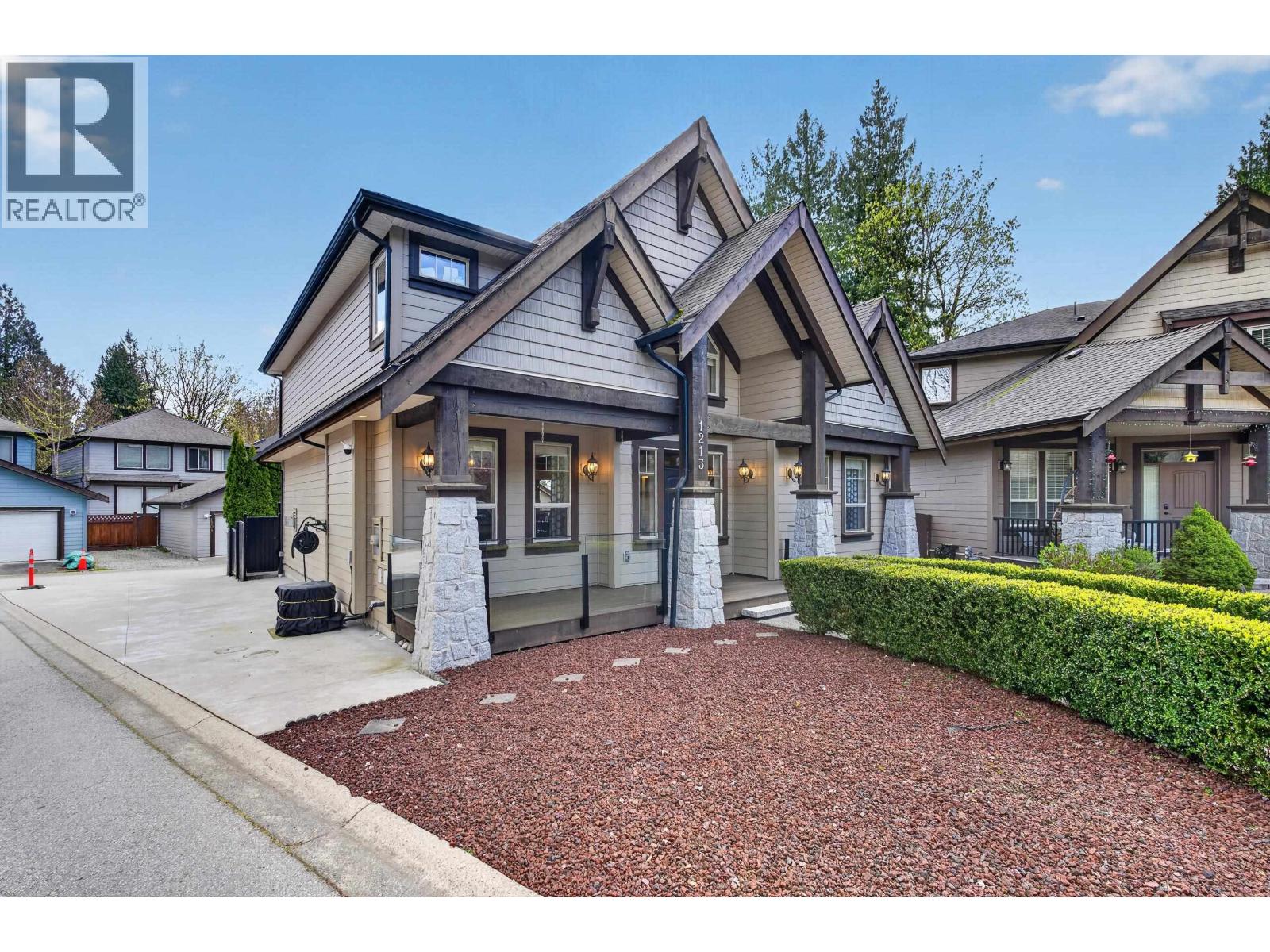 1213 Burkemont Place, Coquitlam, British Columbia  V3B 0C8 - Photo 2 - R3126751