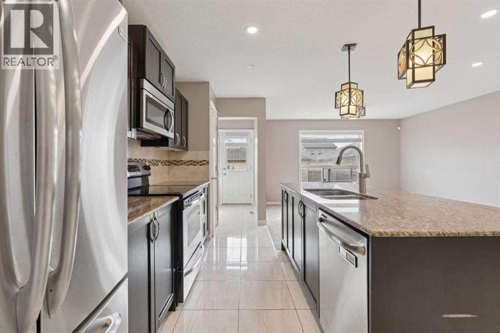 74 Skyview Point Green NE, Calgary, Alberta  T3N 1B6 - Photo 8 - A2307613