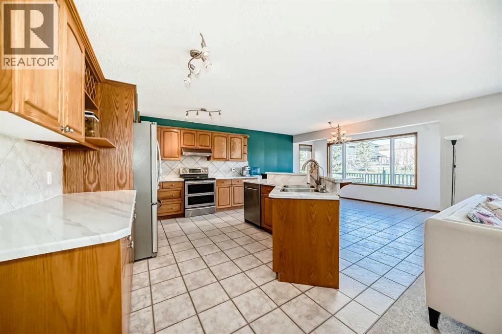 135 Panorama Hills Manor NW, Calgary, Alberta  T3K 5L2 - Photo 5 - A2308918