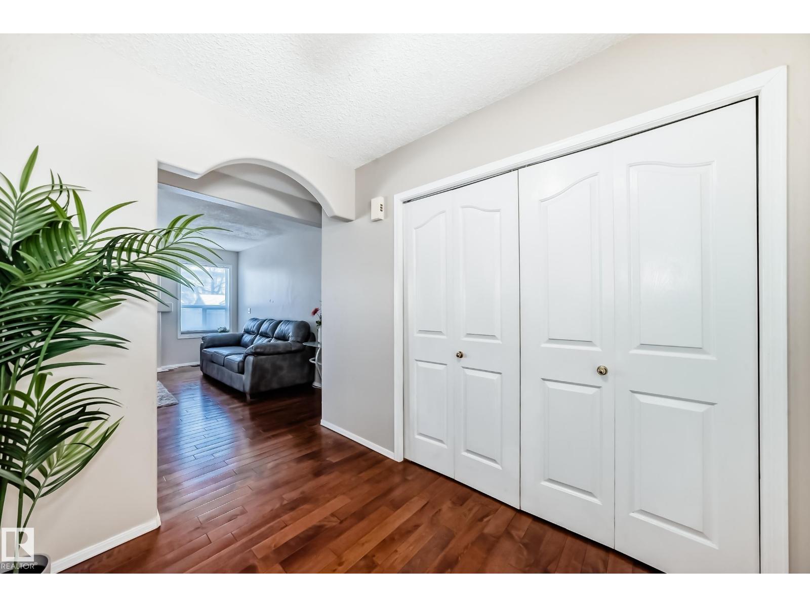 19024 50 Av NW, Edmonton, Alberta  T6M 2T7 - Photo 6 - E4489316