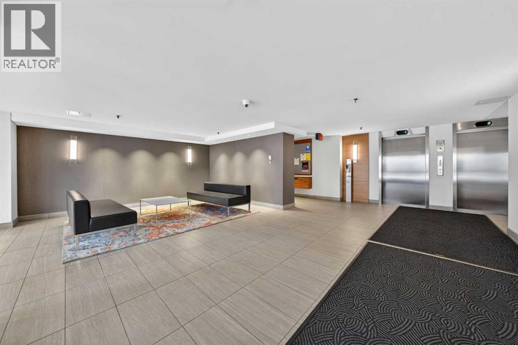 902, 735 12 Avenue SW, Calgary, Alberta T2R 1J7 - Photo 2 - A2312901