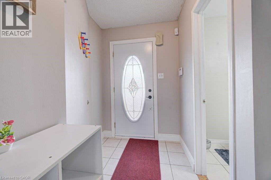 334 Christopher Drive, Cambridge, Ontario  N1P 1B9 - Photo 5 - 40831858
