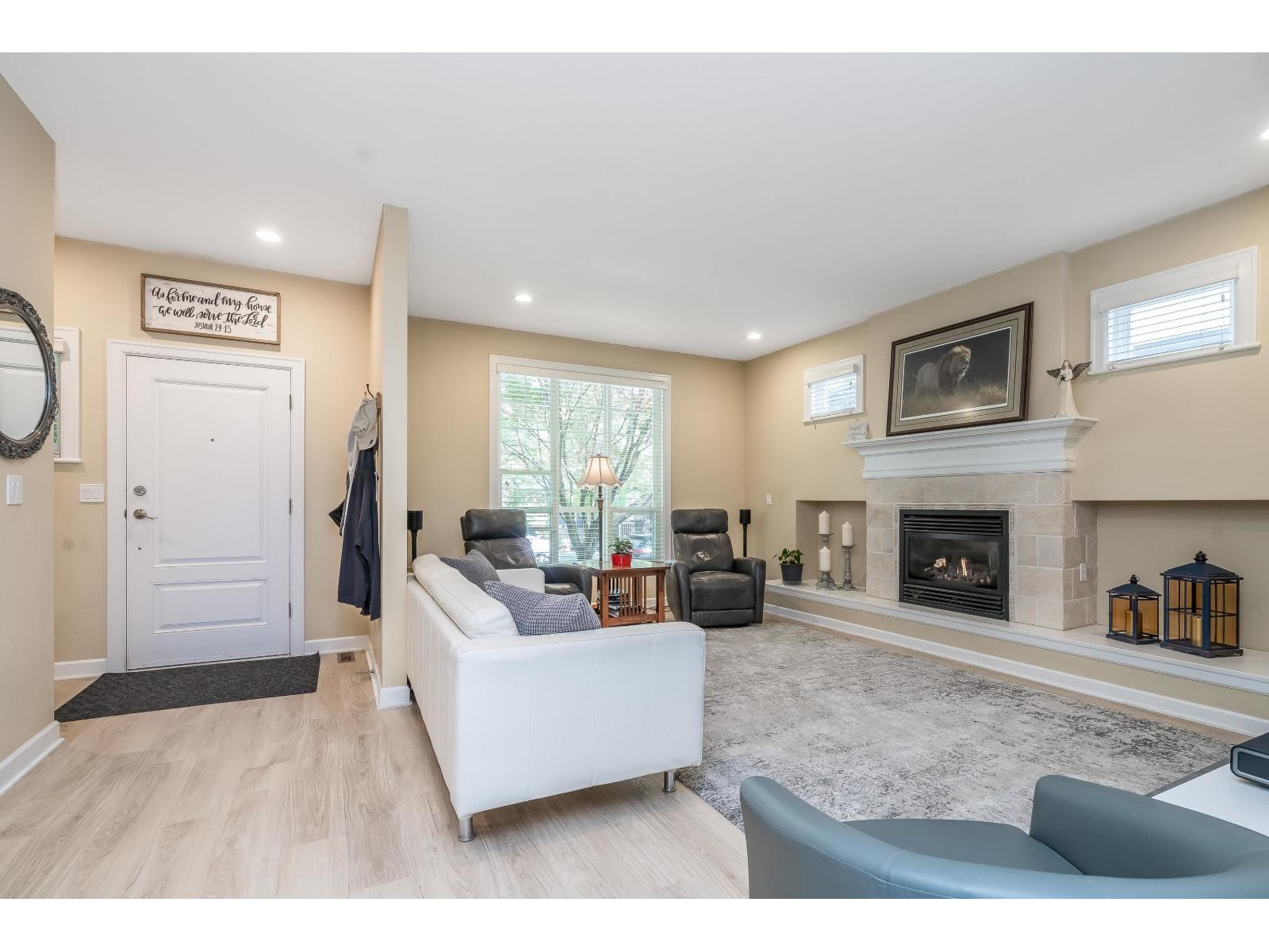 6741 193a Street, Surrey, British Columbia  V4N 0B8 - Photo 4 - R3125937