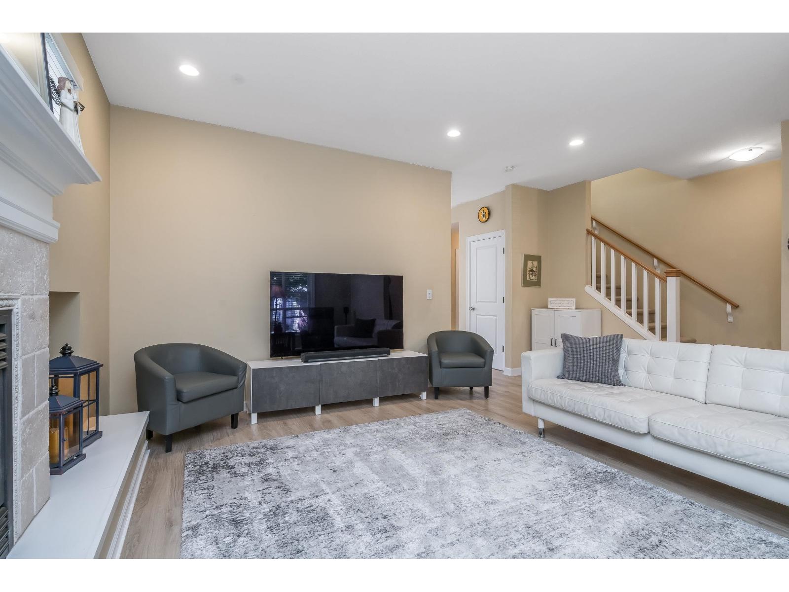 6741 193a Street, Surrey, British Columbia  V4N 0B8 - Photo 9 - R3125937