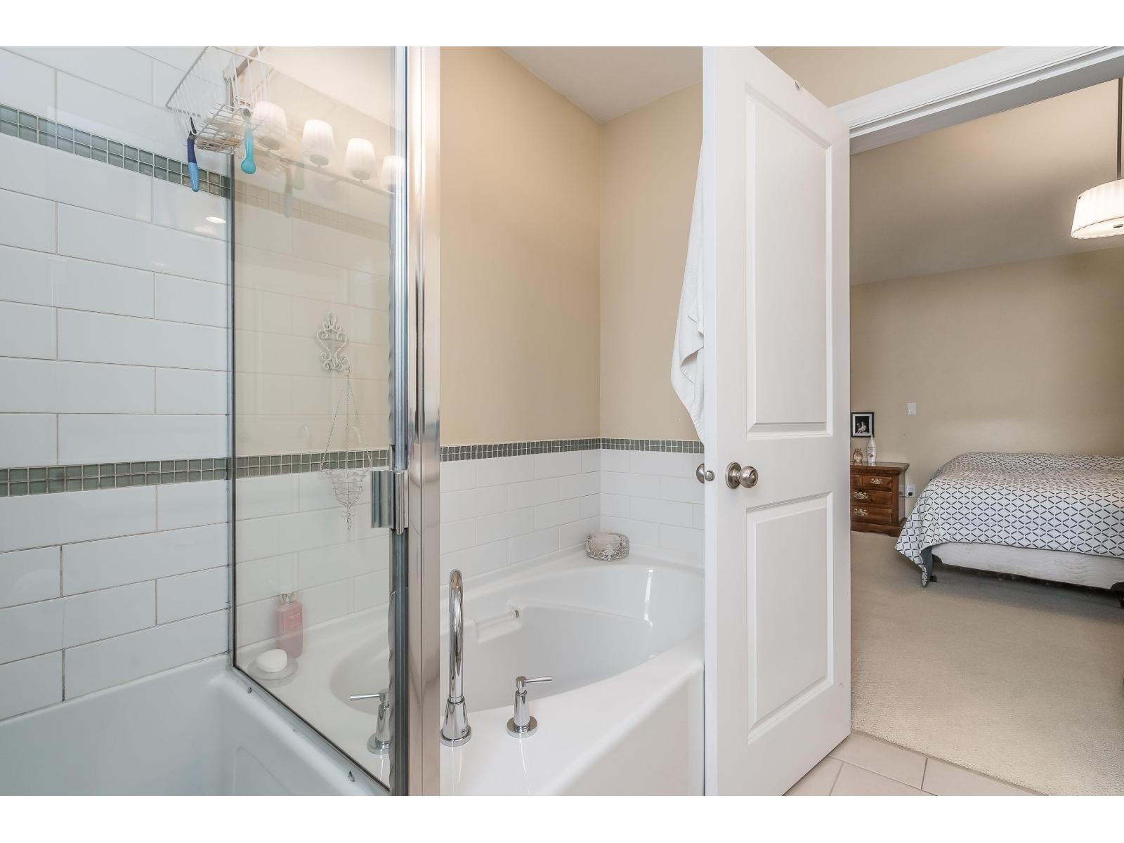 6741 193a Street, Surrey, British Columbia  V4N 0B8 - Photo 23 - R3125937