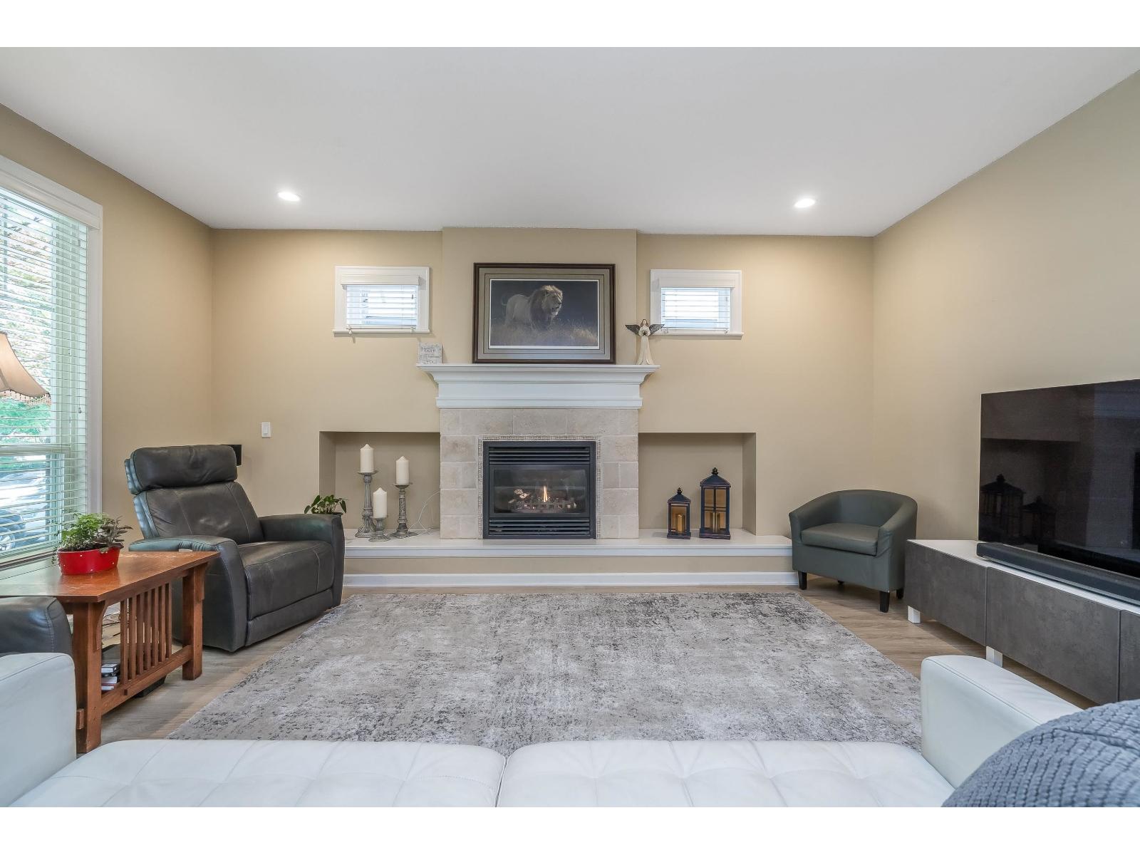 6741 193a Street, Surrey, British Columbia  V4N 0B8 - Photo 5 - R3125937