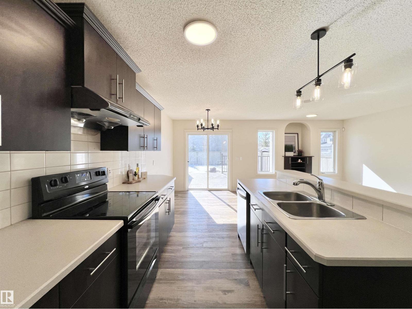 17127 7a Av Sw, Edmonton, Alberta  T6W 0M5 - Photo 10 - E4478438