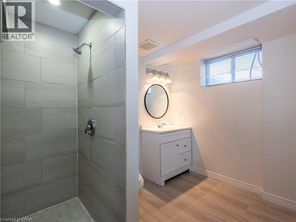 5 Carene Avenue Unit# Lowersuite, Hamilton, Ontario  L8K 3W3 - Photo 10 - 40832690