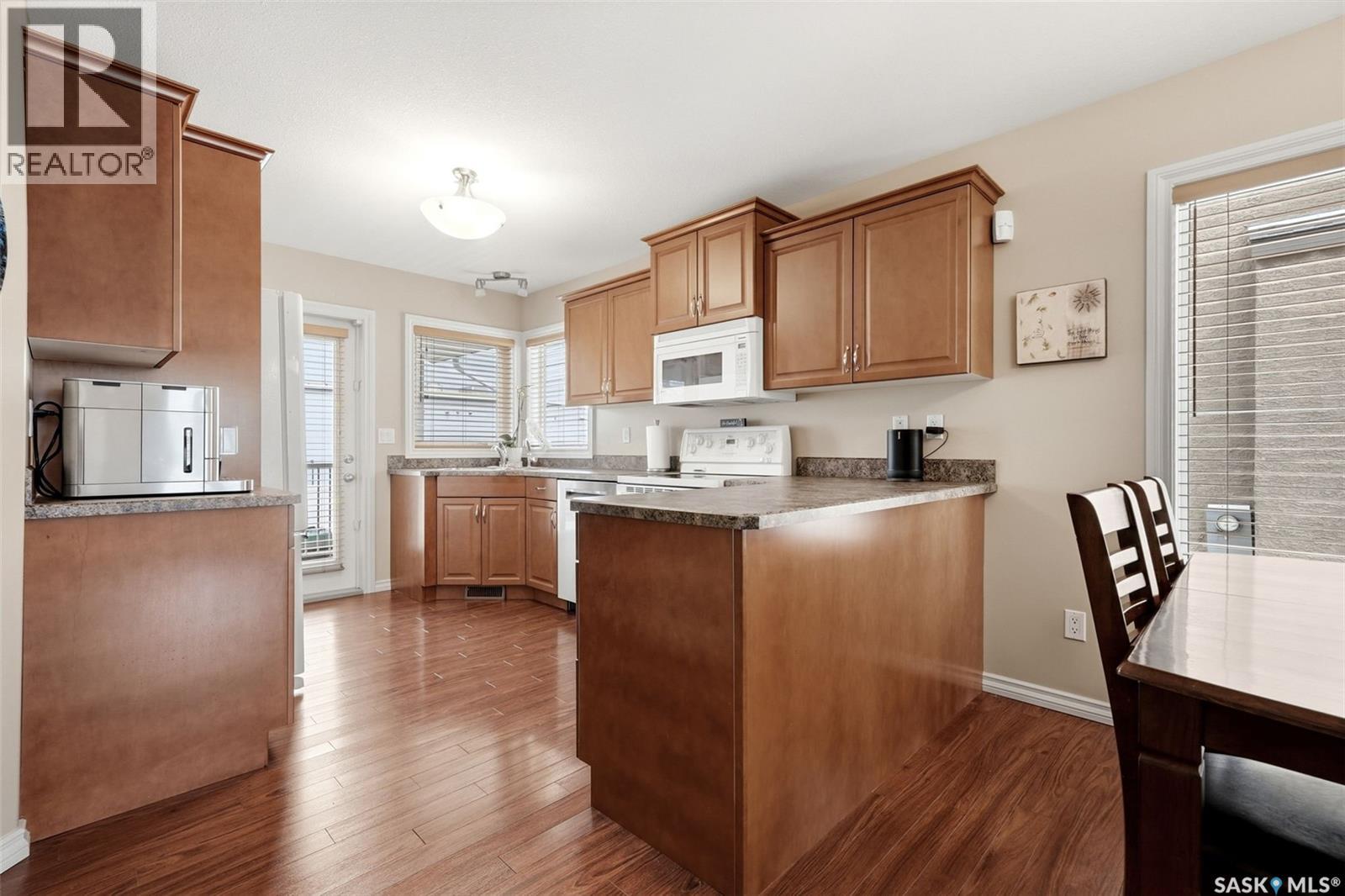 2090 Laurier Bay E, Regina, Saskatchewan  S4V 0P6 - Photo 7 - SK036785