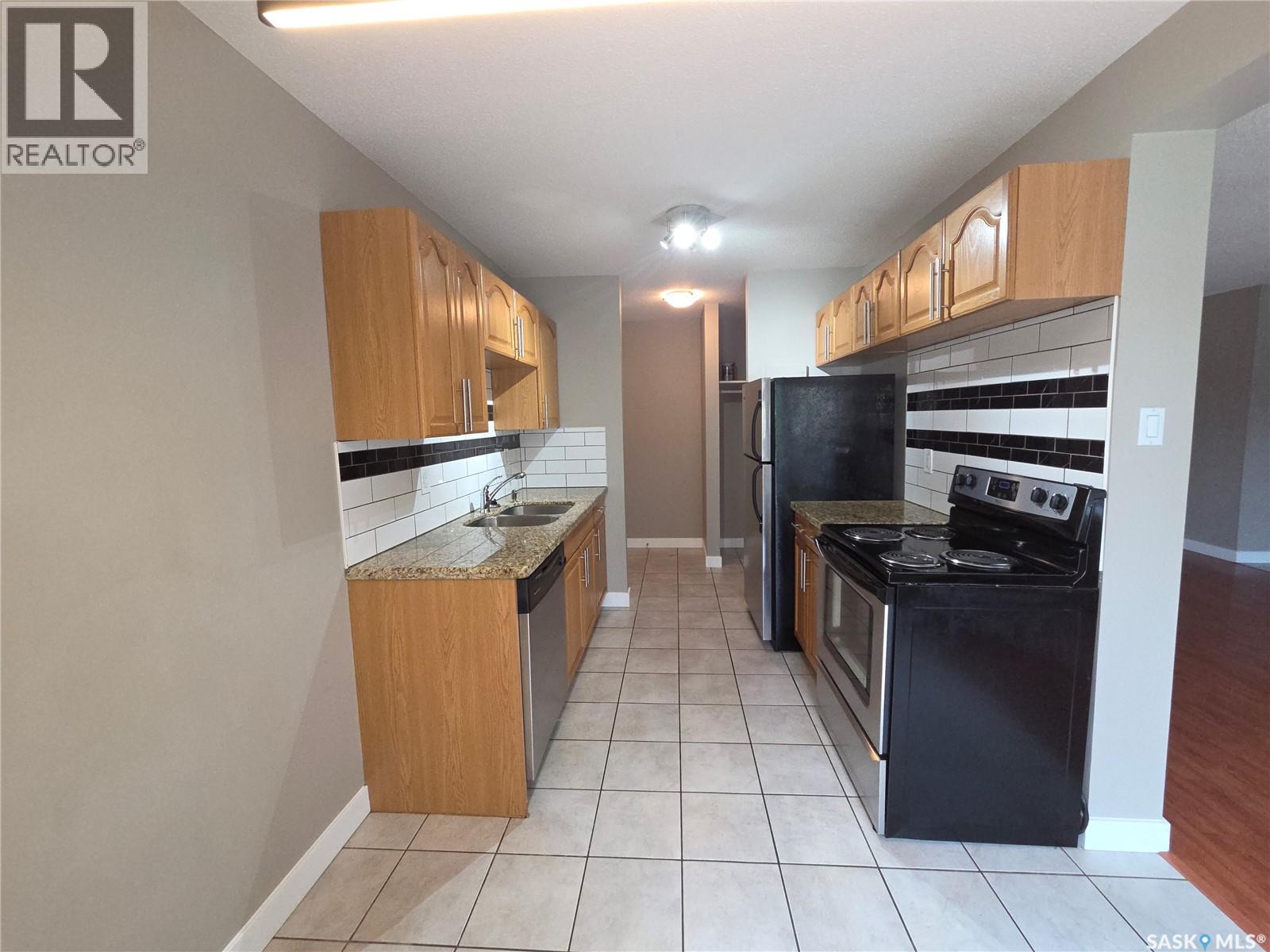 22 208 Lindsay Place, Saskatoon, Saskatchewan  S7H 3E6 - Photo 5 - SK036784