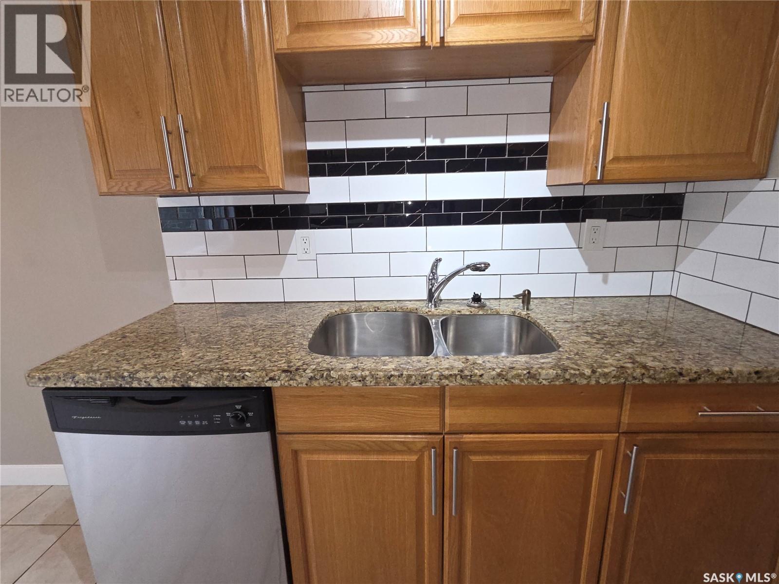 22 208 Lindsay Place, Saskatoon, Saskatchewan  S7H 3E6 - Photo 7 - SK036784