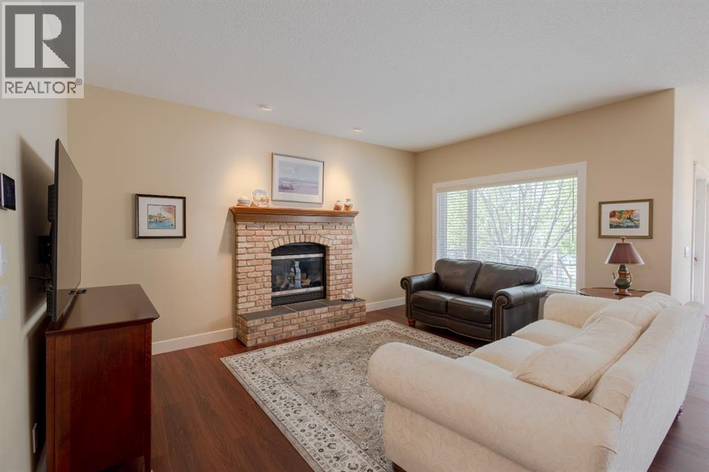 11 Tuscany Glen Green NW, Calgary, Alberta  T3L 2V8 - Photo 7 - A2313168