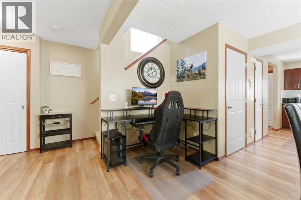 20 Everridge Road SW, Calgary, Alberta  T2Y 4S8 - Photo 8 - A2313612