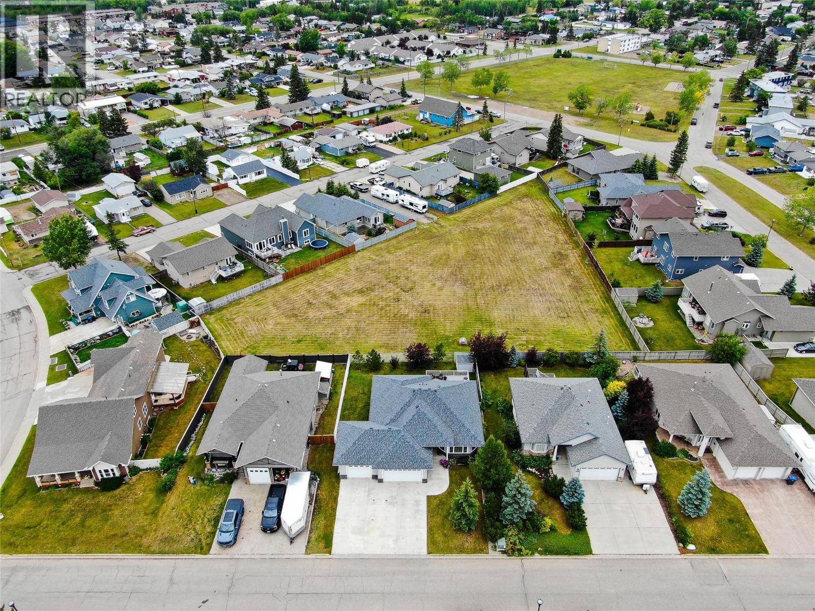 1817 109 Avenue, Dawson Creek, British Columbia  V1G 0A3 - Photo 1 - 10388449