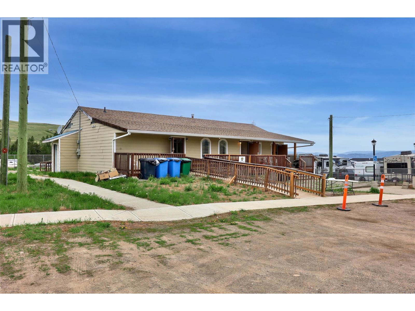 2805 Hwy 5a South Highway, Kamloops, British Columbia  V0E 2A0 - Photo 2 - 10388271