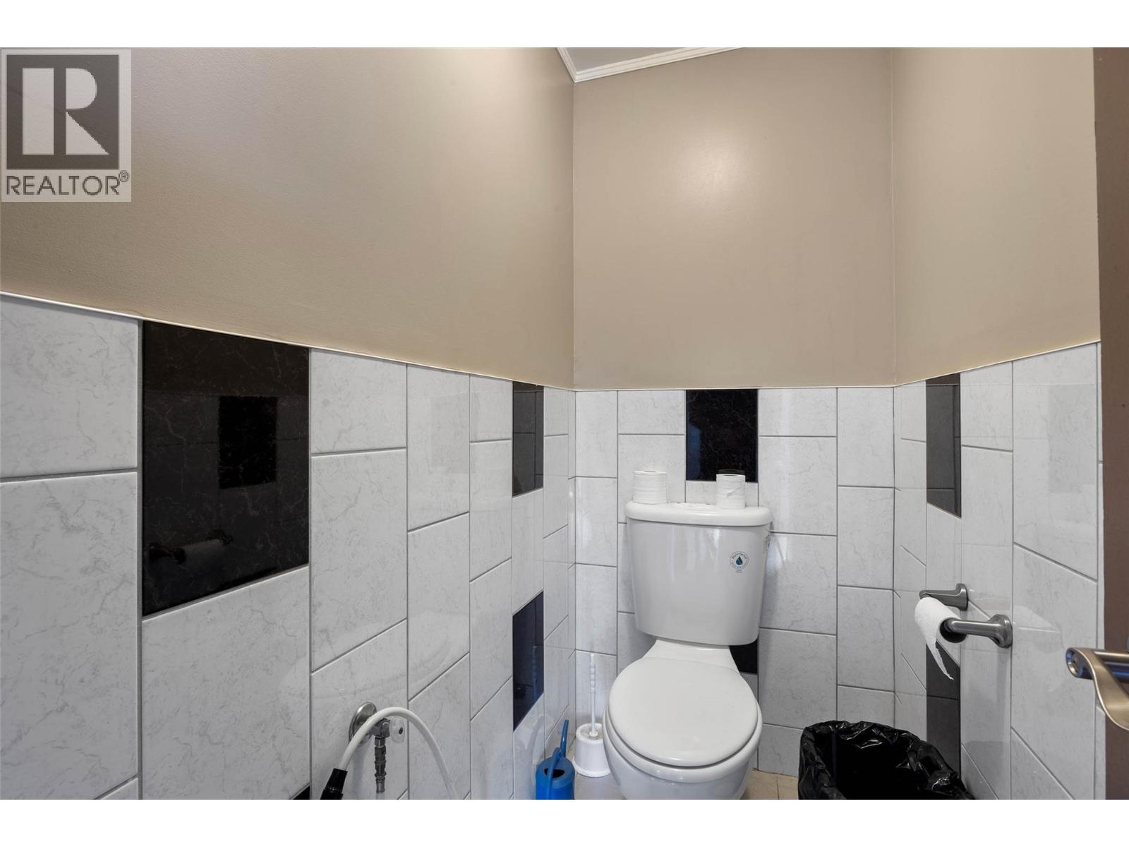2805 Hwy 5a South Highway, Kamloops, British Columbia  V0E 2A0 - Photo 27 - 10388271
