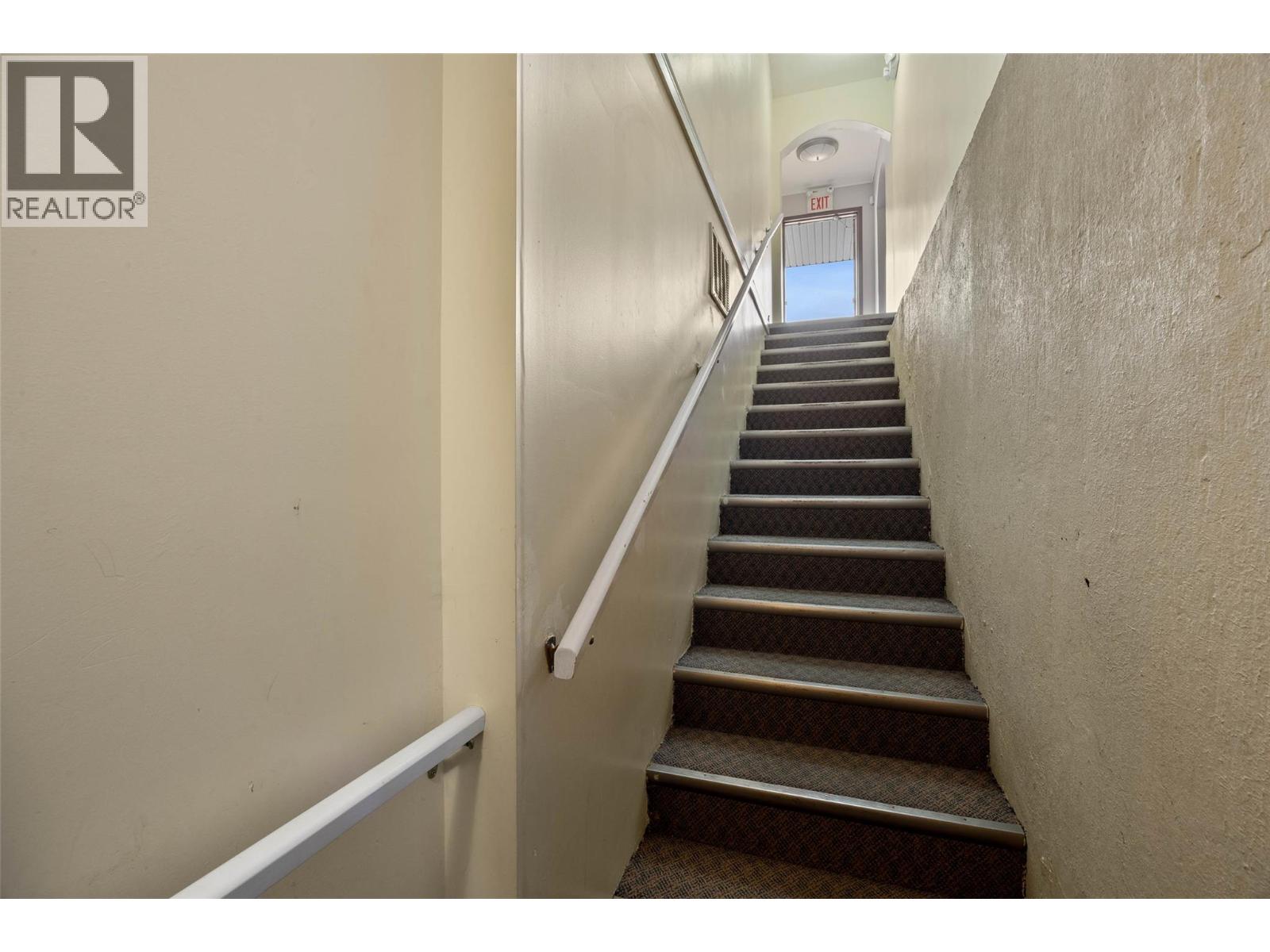 2805 Hwy 5a South Highway, Kamloops, British Columbia  V0E 2A0 - Photo 31 - 10388271