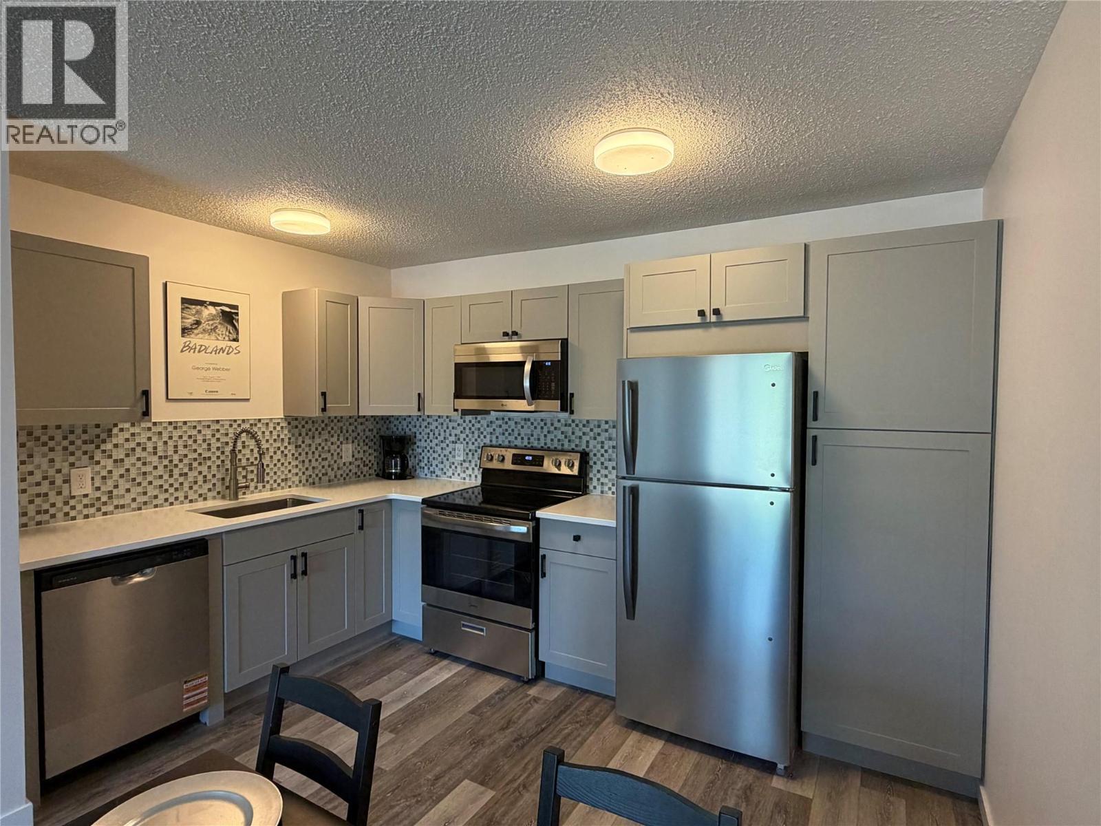 130 Skaha Place Unit# 415, Penticton, British Columbia  V2A 7J6 - Photo 1 - 10388249