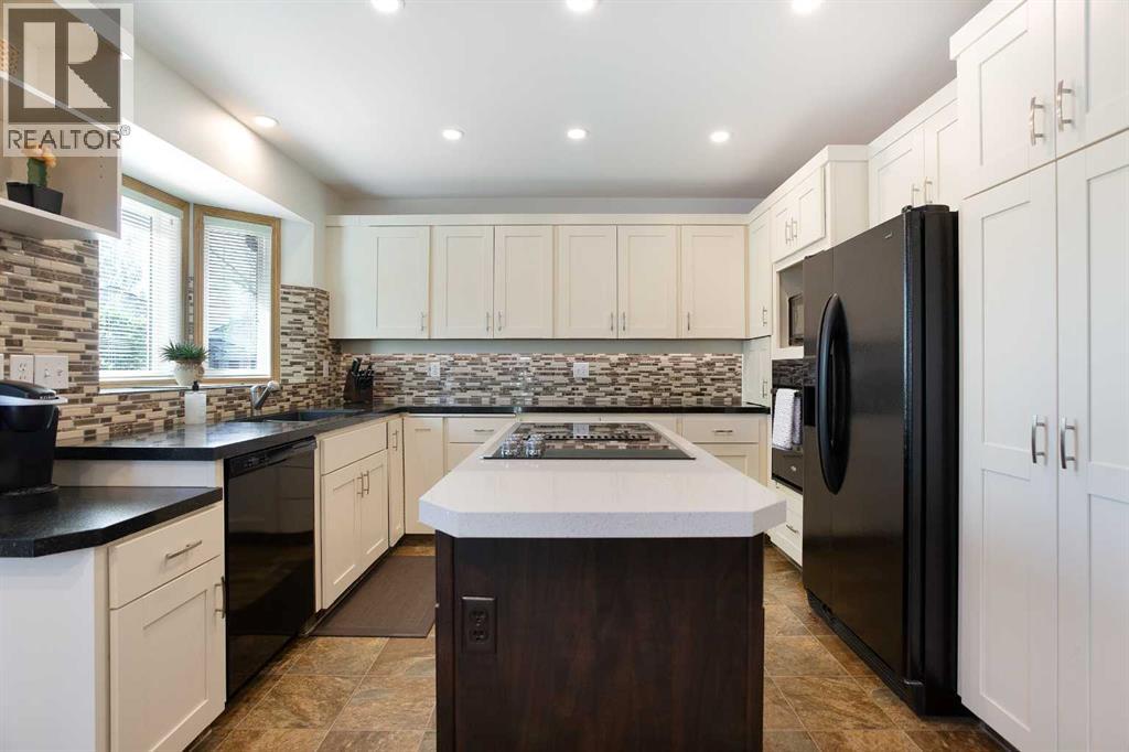 26 Sunhaven Link SE, Calgary, Alberta  T2X 2M4 - Photo 10 - A2313572