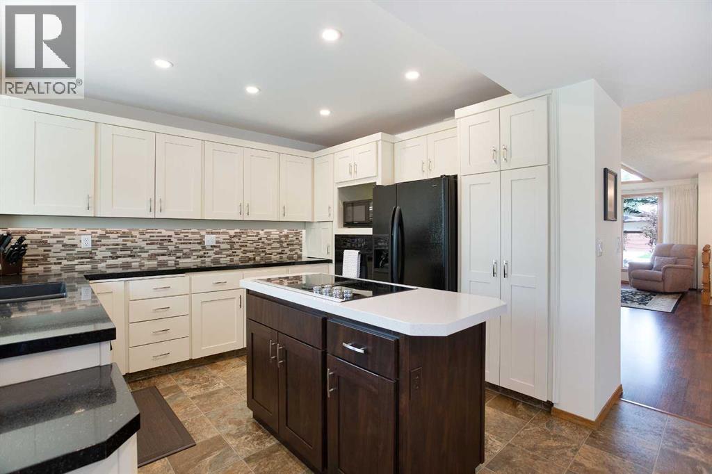 26 Sunhaven Link SE, Calgary, Alberta  T2X 2M4 - Photo 11 - A2313572