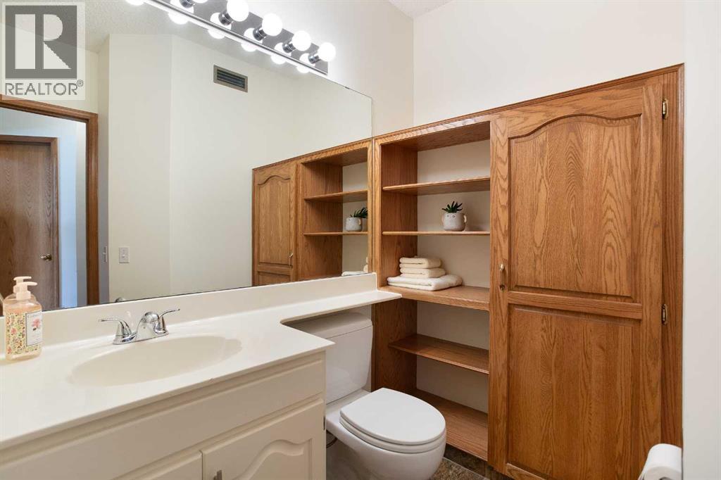 26 Sunhaven Link SE, Calgary, Alberta  T2X 2M4 - Photo 20 - A2313572