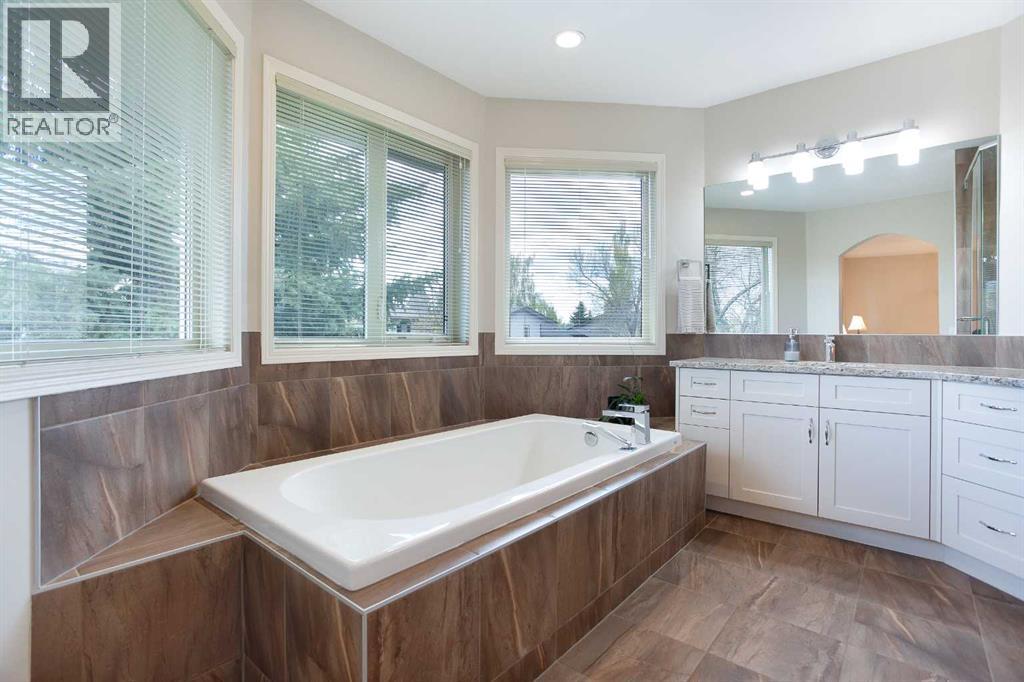 26 Sunhaven Link SE, Calgary, Alberta  T2X 2M4 - Photo 24 - A2313572