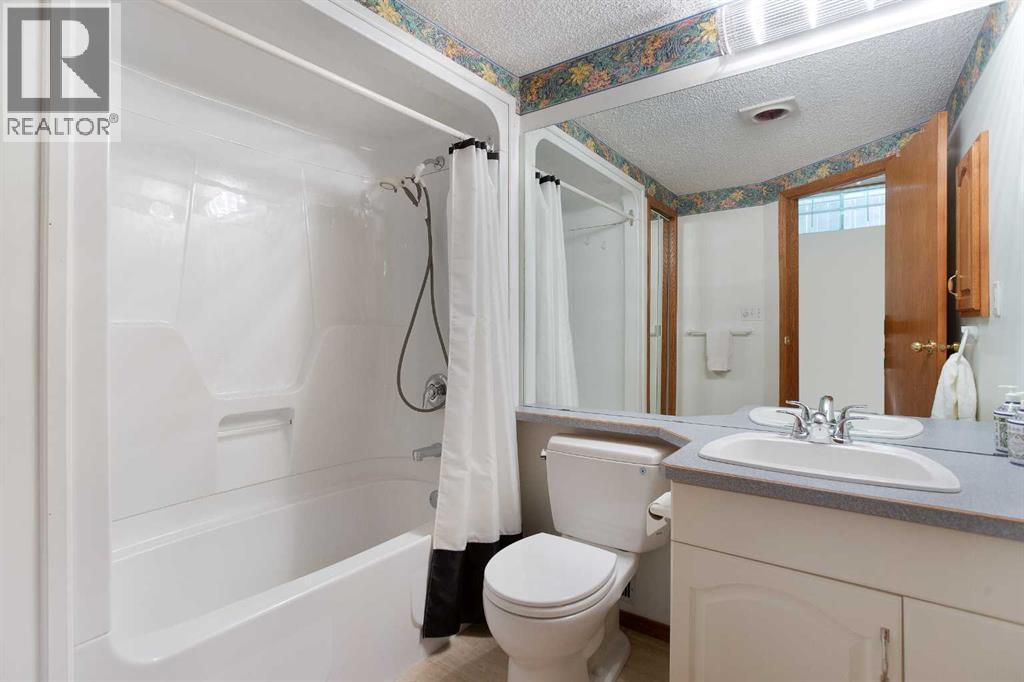 26 Sunhaven Link SE, Calgary, Alberta  T2X 2M4 - Photo 35 - A2313572