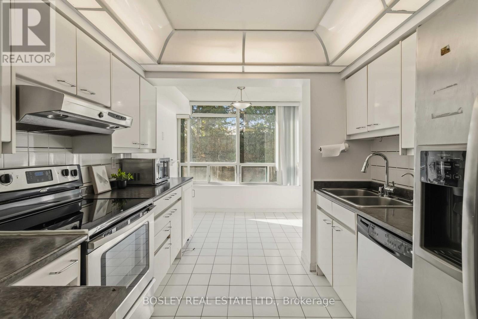 206 - 7250 Yonge Street, Vaughan, Ontario  L4J 7X1 - Photo 13 - N13161458