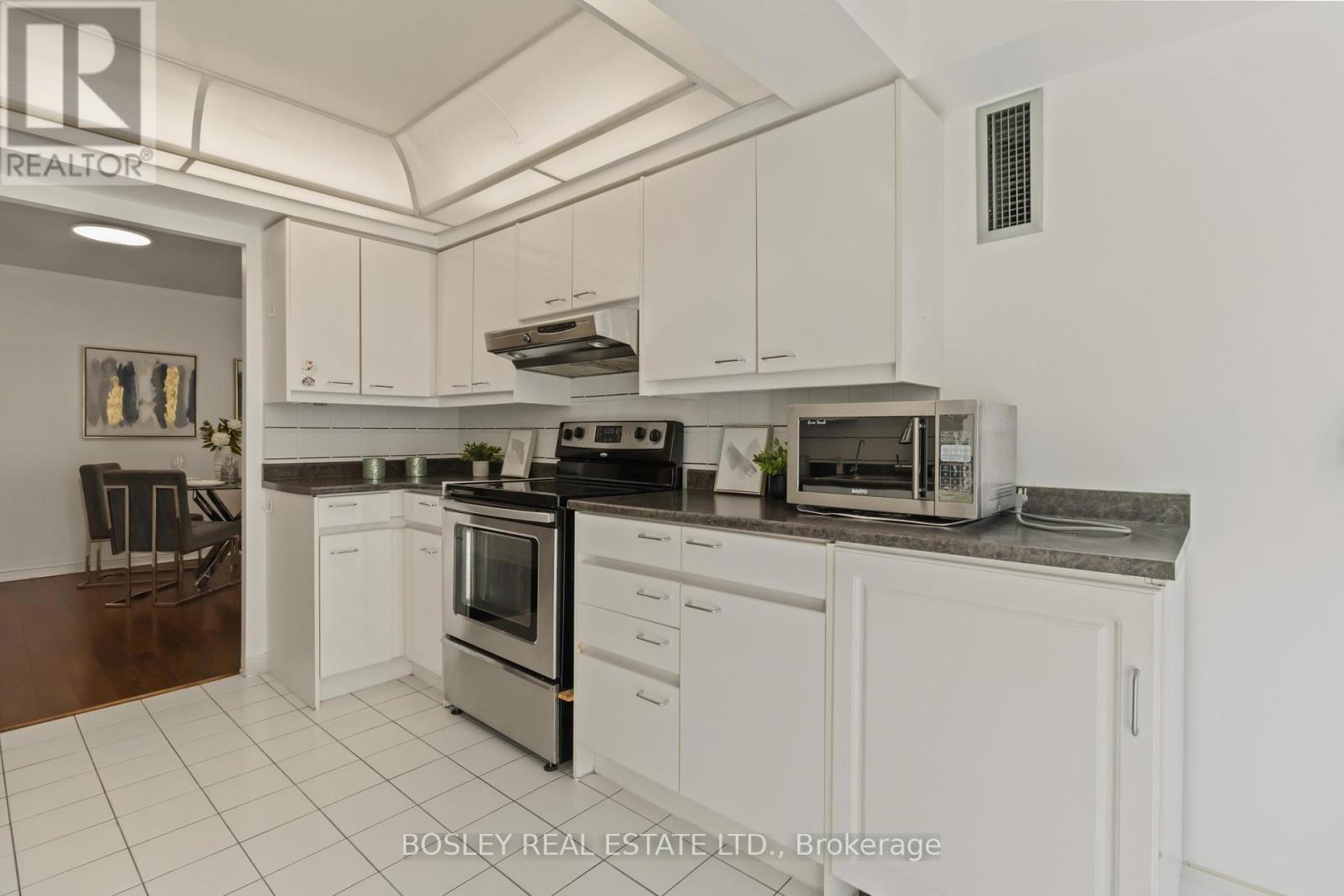 206 - 7250 Yonge Street, Vaughan, Ontario  L4J 7X1 - Photo 16 - N13161458