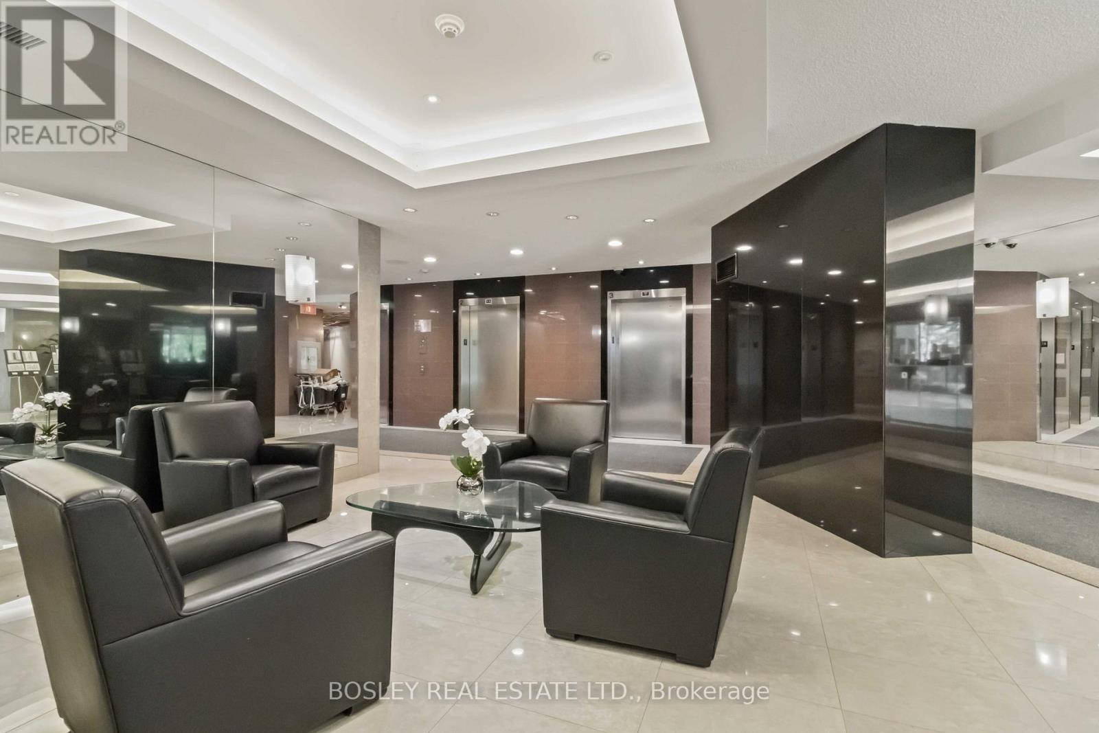 206 - 7250 Yonge Street, Vaughan, Ontario  L4J 7X1 - Photo 4 - N13161458
