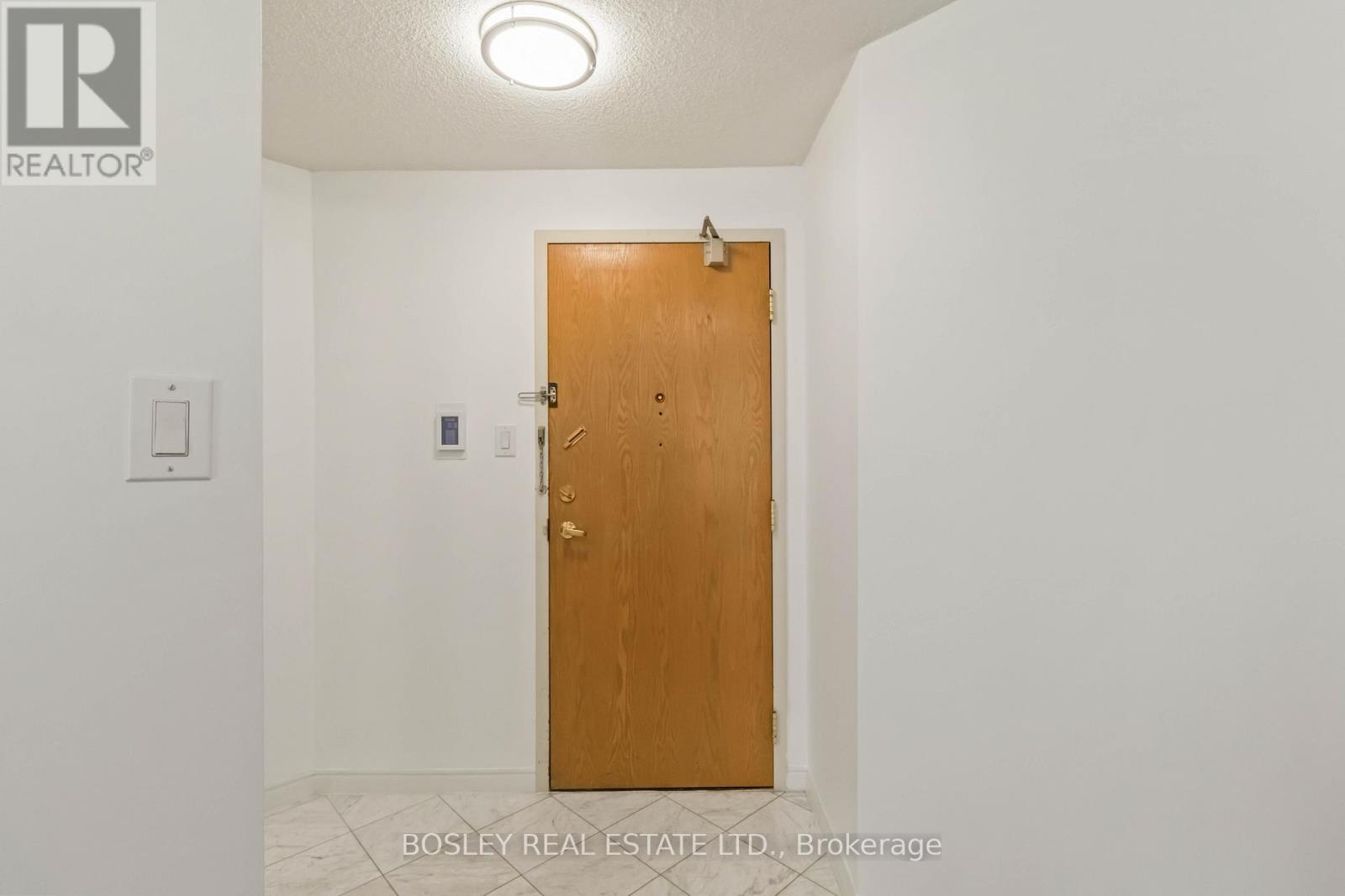 206 - 7250 Yonge Street, Vaughan, Ontario  L4J 7X1 - Photo 6 - N13161458