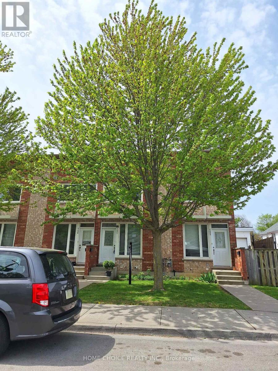 121 - 10 Fairwood Crescent, Toronto, Ontario M1E 3T1 - Photo 2 - E13028414