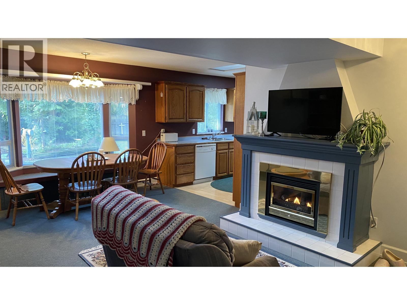 7740 Blundell Road, Richmond, British Columbia  V6Y 1J4 - Photo 8 - R3125060