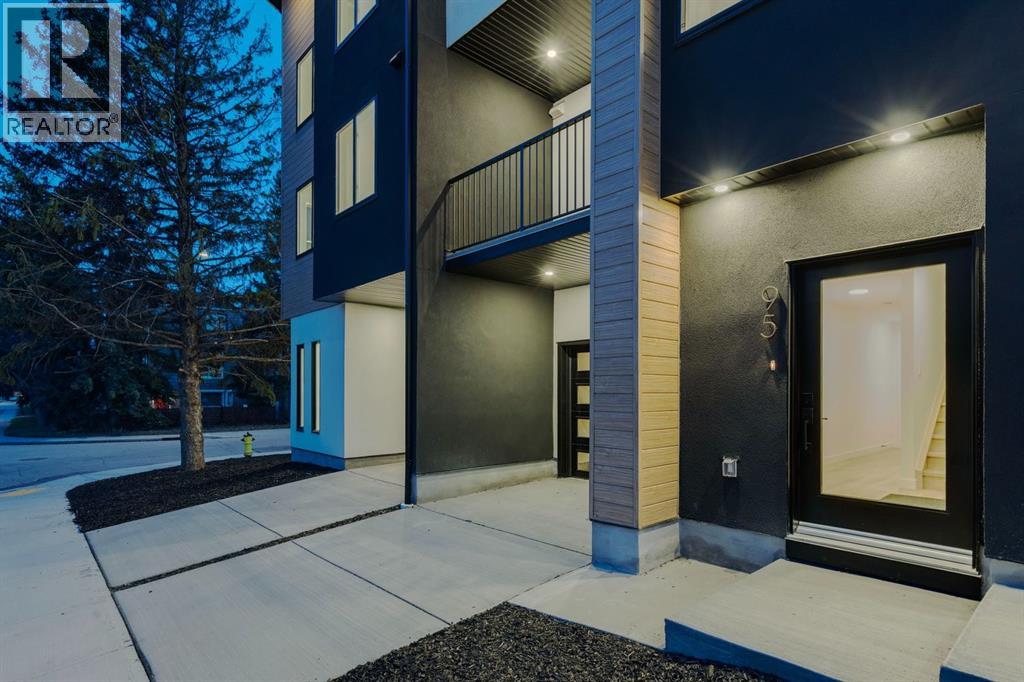 95 23 Street NW, Calgary, Alberta  T2N 5E2 - Photo 3 - A2307126