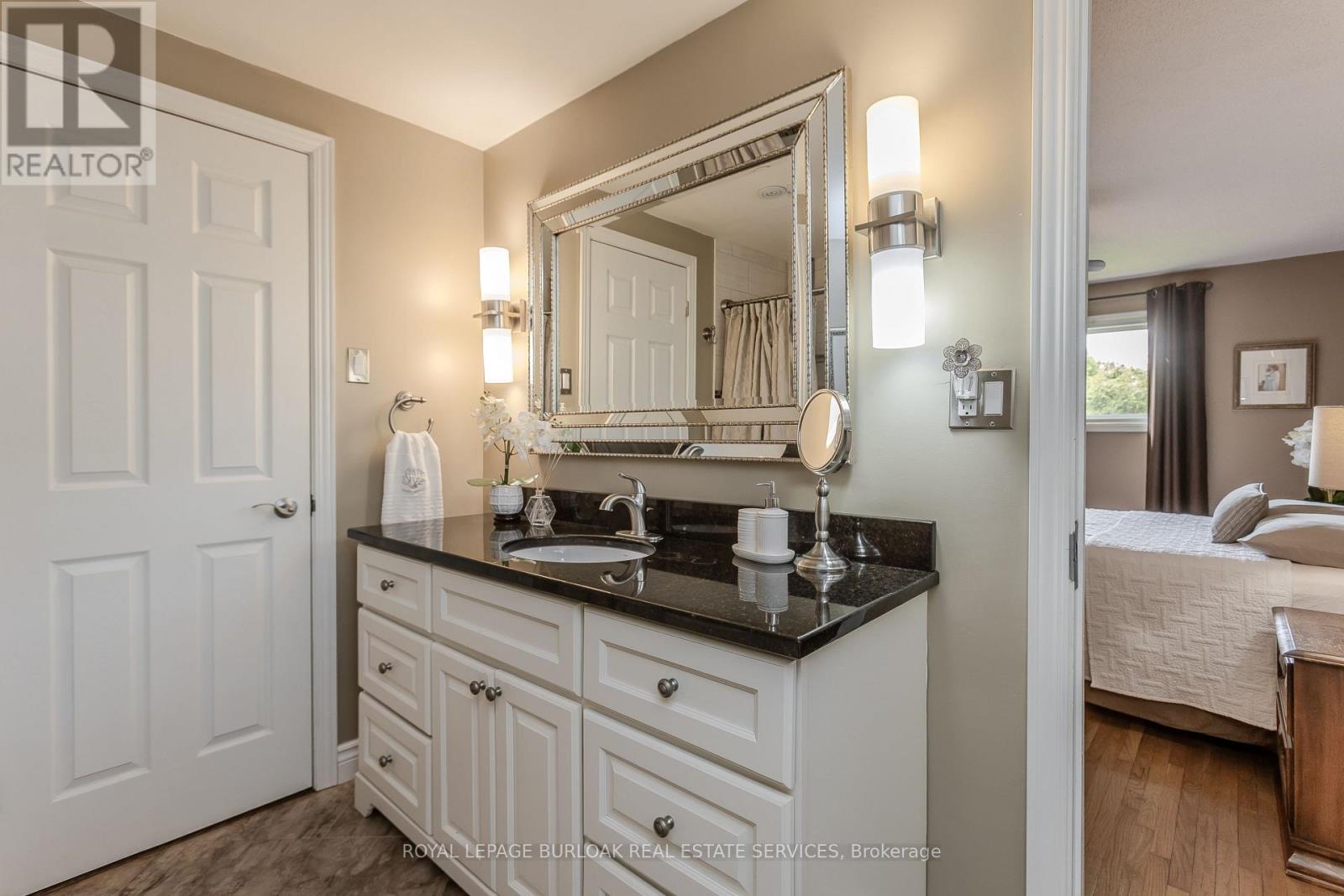 643 Artreva Crescent, Burlington, Ontario  L7L 2B8 - Photo 12 - W13161380